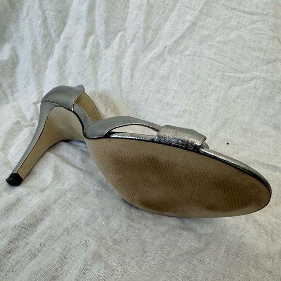 Marc Fisher Women's Surelle Leather Bow Silver Stiletto Heels Sandals 7 - Picture 6 of 10